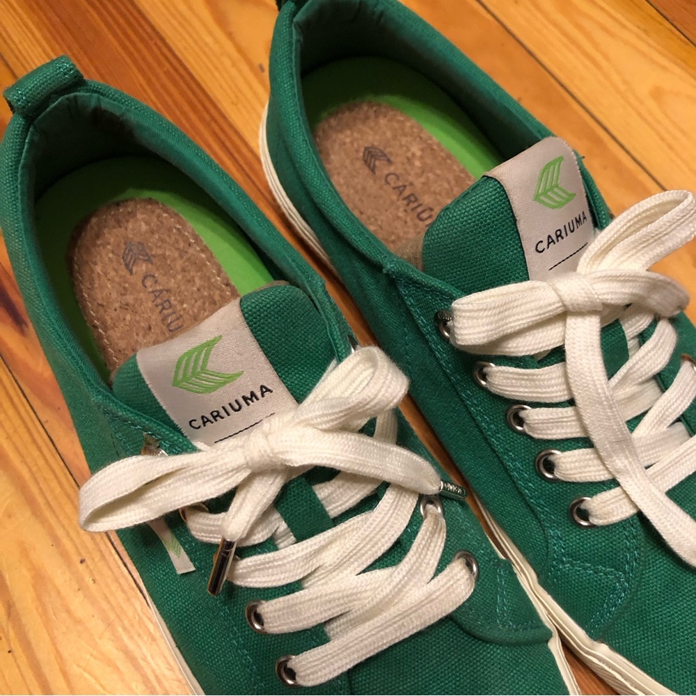 Cariama sneaker 8.5 green canvas rubber sole